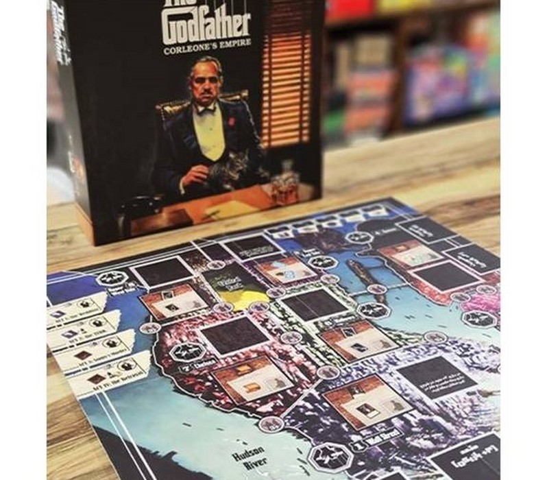 بسته بازی ایرانی استراتژیک پدر خوانده (The Godfather Corleone`s Empire)،(باجعبه) | انتشارات میپل کینگ